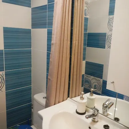 Sarka Ujezd U Hradce Kralove Apartment *