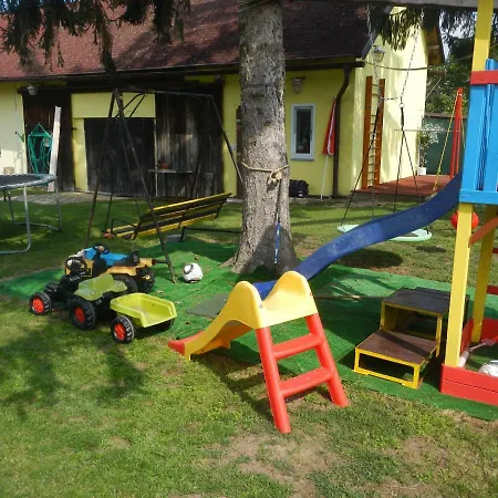 Sarka Ujezd U Hradce Kralove *