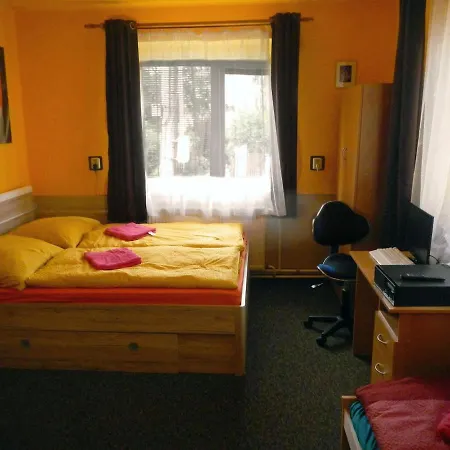 Sarka Ujezd U Hradce Kralove * Hradec Kralove